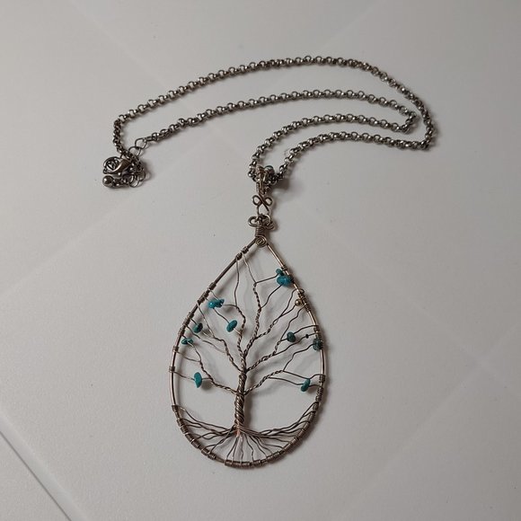 Silver Tone And Blue Tree Of Life Pendant Necklace 19.5 Inches Long - Picture 1 of 10